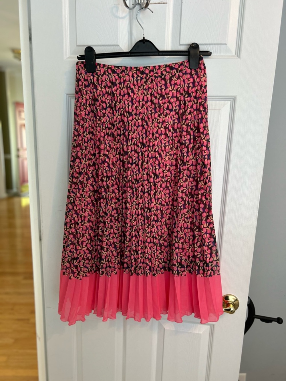 WD-NY Pleated Floral Midi Skirt with Coral Pink Hem